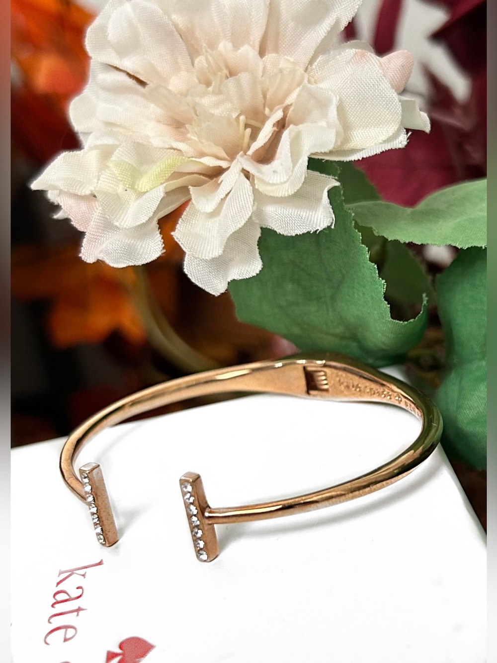 ♠️Kate Spade- Rose Gold Crystal T-Bar Hinged Bracelet - Picture 4 of 9